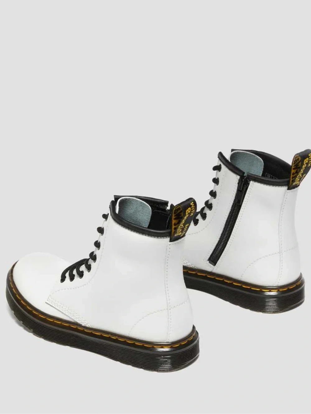 Dr. Martens Zavala J Boots